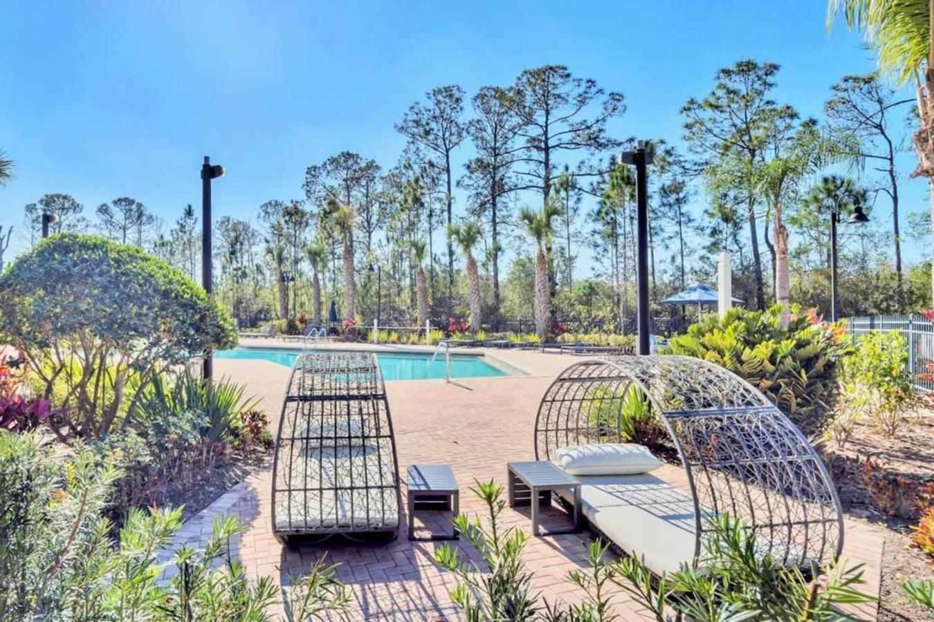 Bright Condo - 2Br With Pool & Hot Tub, Near Disney! ออร์ลันโด ภายนอก รูปภาพ